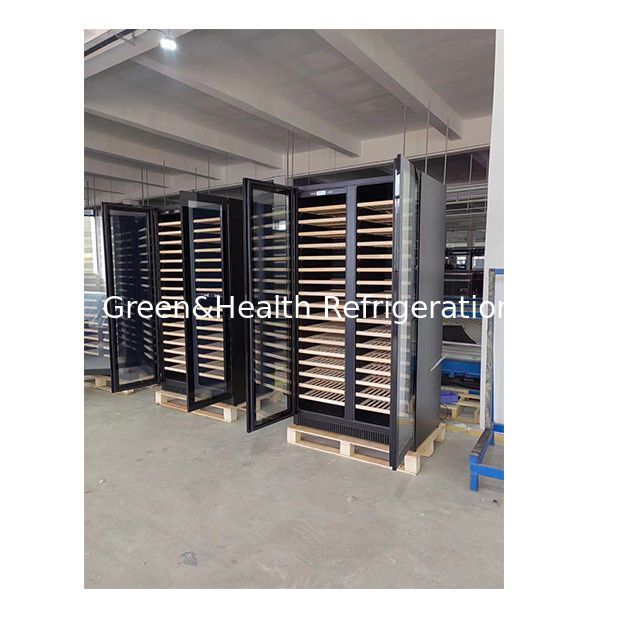 বাণিজ্যিক ব্যবহারের জন্য ডুয়াল-জোন তাপমাত্রা ওয়াইন কুলার এবং 316 বোতল ধারণক্ষমতা সহ বিচ কাঠের তাক