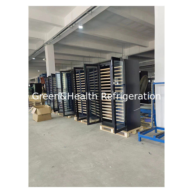 বাণিজ্যিক ব্যবহারের জন্য ডুয়াল-জোন তাপমাত্রা ওয়াইন কুলার এবং 316 বোতল ধারণক্ষমতা সহ বিচ কাঠের তাক